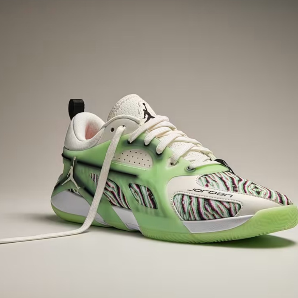 Jordan Heir "Vapor Green" Women's Basketball Shoe size 13 NEVER WORN